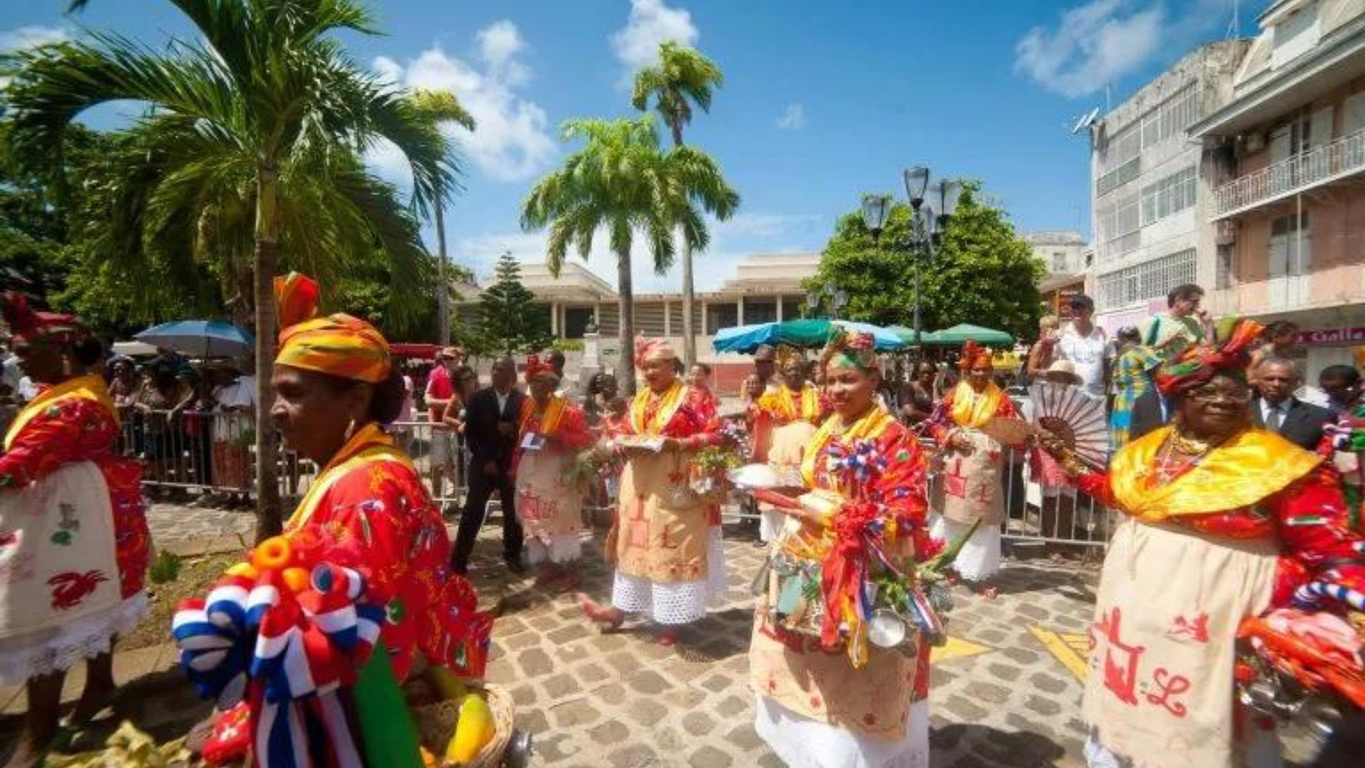 Saveurs locales de la Guadeloupe dans les marchés et restaurants